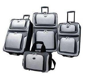 US Traveler New Yorker 4 Piece Luggage Set Expandable Review 2020 