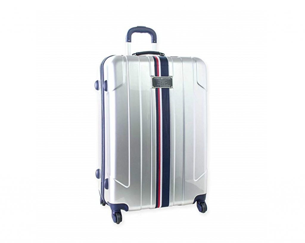 Tommy Hilfiger Lochwood Spinner Luggage Review 2020 - Luggage Spots